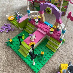 LEGO Friends: Heartlake Dog Show Complete Set